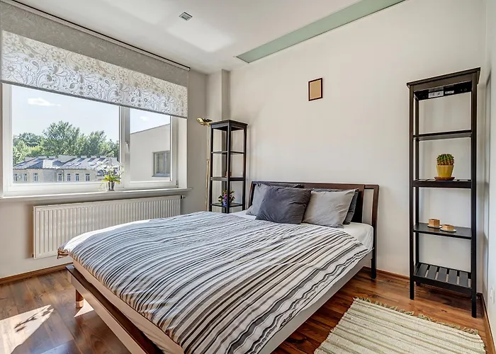 Cityvibe Top-Floor Apartment